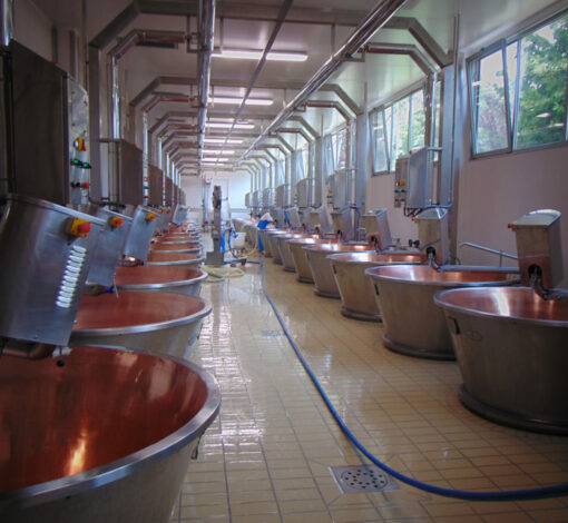 The Cigarello dairy it is now the largest cheese factory in the Apennines