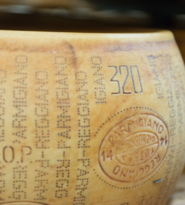 Il Caseificio Colline del Cigarello e Canossa di DalterFood Group vince il prestigioso premio “Casello d’Oro”